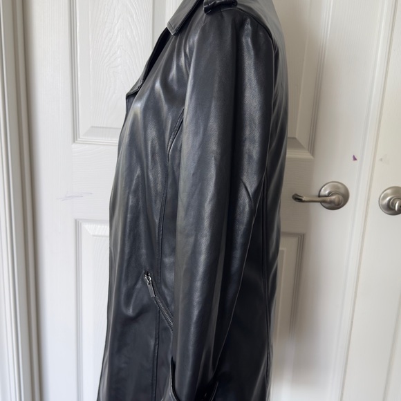 Avec les Filles Women's Black Leather Jacket - Picture 3 of 9